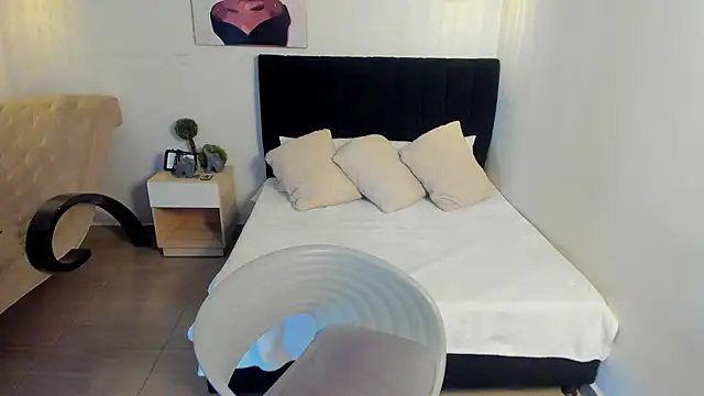 Scarlett  bell online show from 10/09/25, 12:58