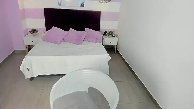 Scarlett  bell online show from 11/14/25, 07:12