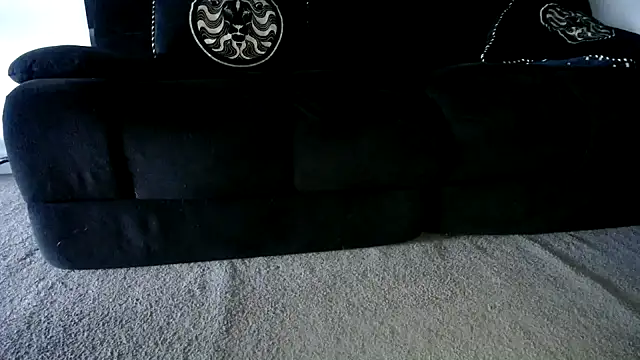 Niquitasparkles online show from 11/30/25, 03:54