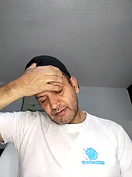 RogueTraveler online show from 10/31/25, 03:29