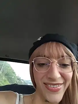 Snapshot of Dani_pegin chatting on 12/05/25, 02:47 Dani pegin online show from 12/05/25, 02:47