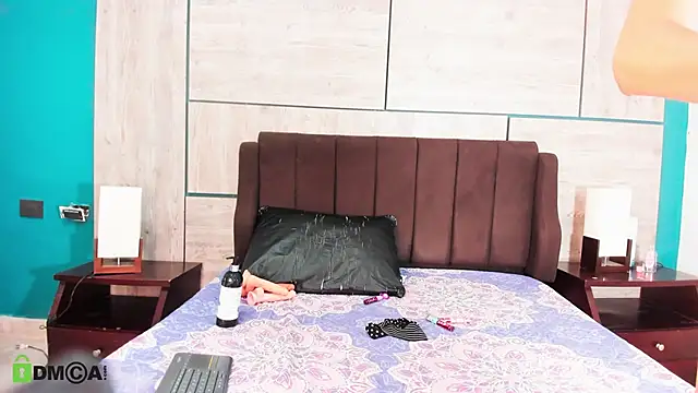 ZaritaLenon online show from 11/12/25, 08:19