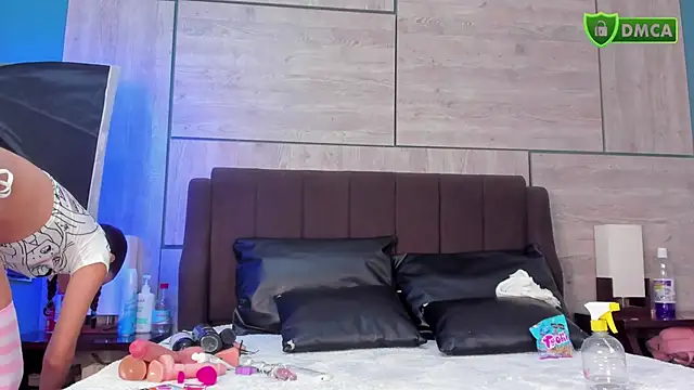 ZaritaLenon online show from 04/23/26, 08:22