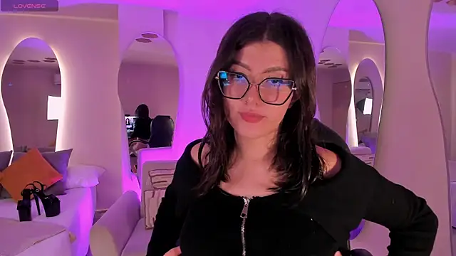 AmberFarrell online show from 04/04/26, 08:06