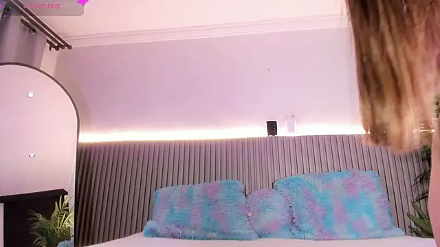 valentina lux online show from 02/10/26, 07:07