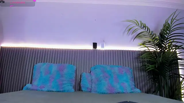 valentina lux online show from 02/12/26, 07:20