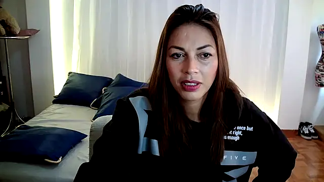 Hanna Charming online show from 01/08/26, 04:53