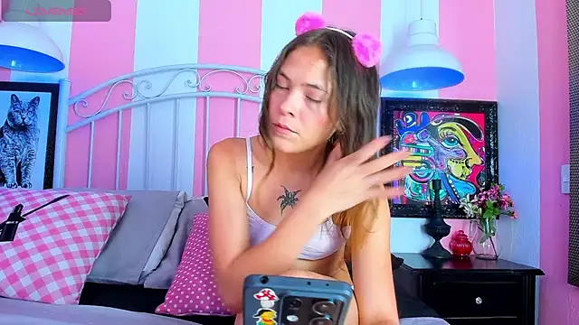 Snapshot of Liah_Grey8 chatting on 12/27/24, 12:29 Liah Grey8 online show from 12/27/24, 12:29