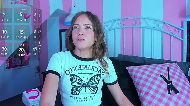 Snapshot of Liah_Grey8 chatting on 01/09/25, 09:37 Liah Grey8 online show from 01/09/25, 09:37