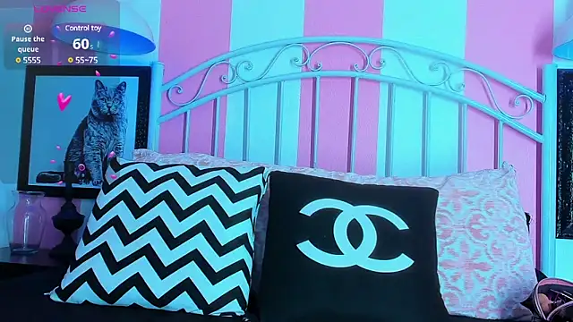 Snapshot of Liah_Grey8 chatting on 01/31/25, 08:54 Liah Grey8 online show from 01/31/25, 08:54