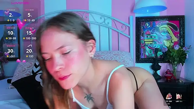 Snapshot of Liah_Grey8 chatting on 02/13/25, 12:46 Liah Grey8 online show from 02/13/25, 12:46