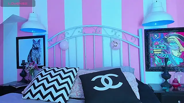 Snapshot of Liah_Grey8 chatting on 02/22/25, 09:15 Liah Grey8 online show from 02/22/25, 09:15