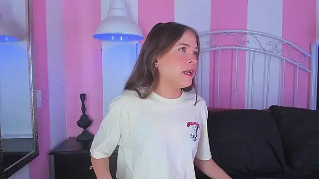 Snapshot of Liah_Grey8 chatting on 10/14/25, 08:53 Liah Grey8 online show from 10/14/25, 08:53