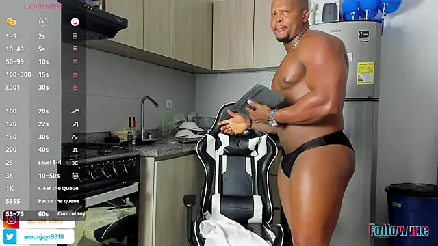 Aaron ST online show from 10/24/25, 09:11