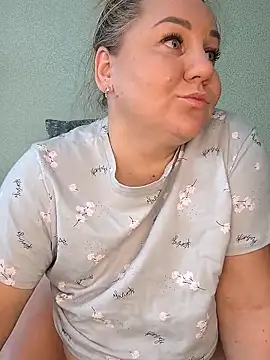 Anna Curvy online show from 10/21/25, 08:15