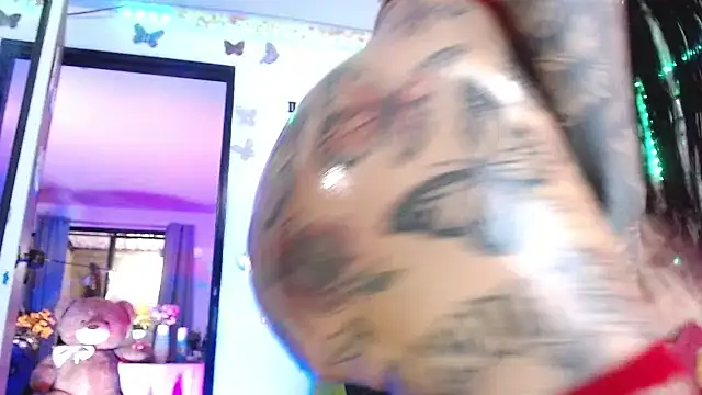 Snapshot of goddess_BigassCock chatting on 02/19/26, 08:49 goddess BigassCock online show from 02/19/26, 08:49