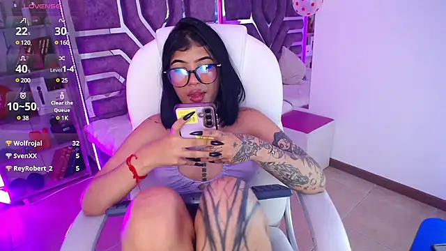 AliceWalker 11 online show from 02/18/25, 11:08