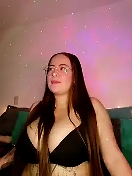 Snapshot of soofy__ chatting on 11/07/25, 03:06 soofy online show from 11/07/25, 03:06