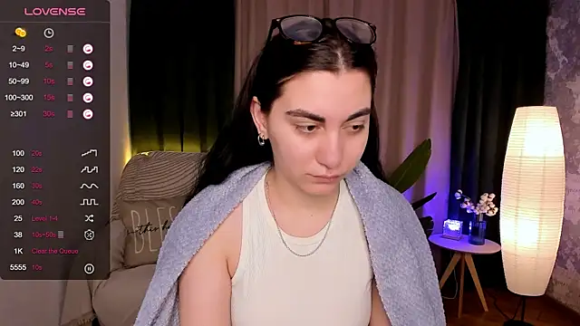 hannacheekss  online show from 01/21/25, 02:11