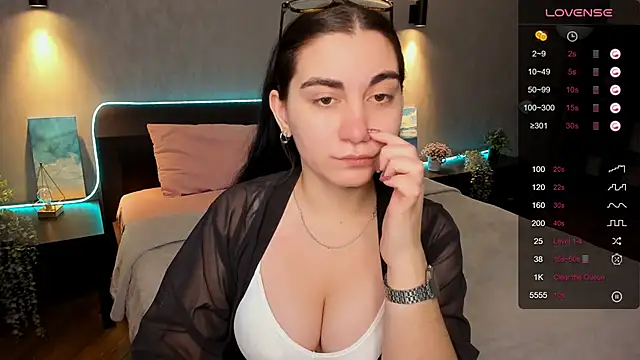 hannacheekss  online show from 01/31/25, 06:57