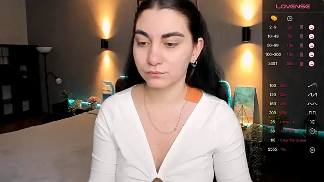 hannacheekss  online show from 02/10/25, 02:19