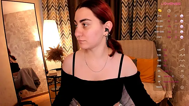 hannacheekss  online show from 09/11/25, 02:11