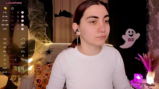 hannacheekss  online show from 10/22/25, 02:12