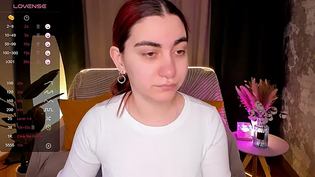 hannacheekss  online show from 02/19/26, 02:07