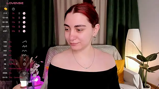 hannacheekss  online show from 04/21/26, 02:51