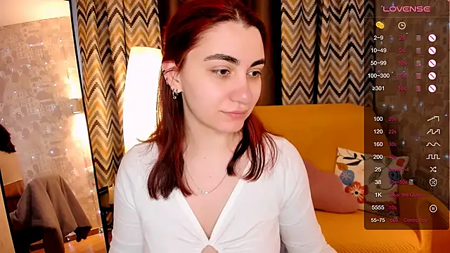 hannacheekss  online show from 04/23/26, 03:08