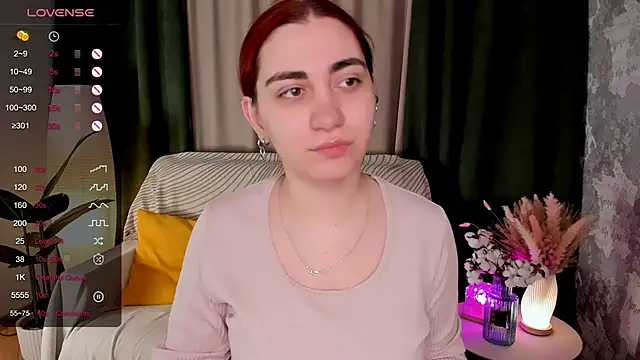 hannacheekss  online show from 04/24/26, 02:14