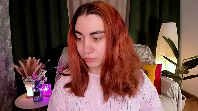 hannacheekss  online show from 06/11/26, 02:11