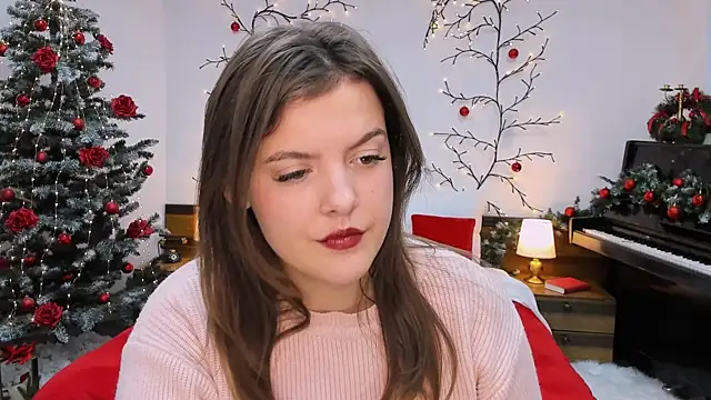 Snapshot of showmeparadise chatting on 12/18/24, 09:14 showmeparadise online show from 12/18/24, 09:14