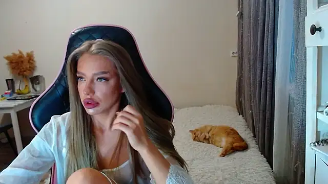 Snapshot of lonely_dreamm chatting on 01/04/25, 01:31 lonely dreamm online show from 01/04/25, 01:31