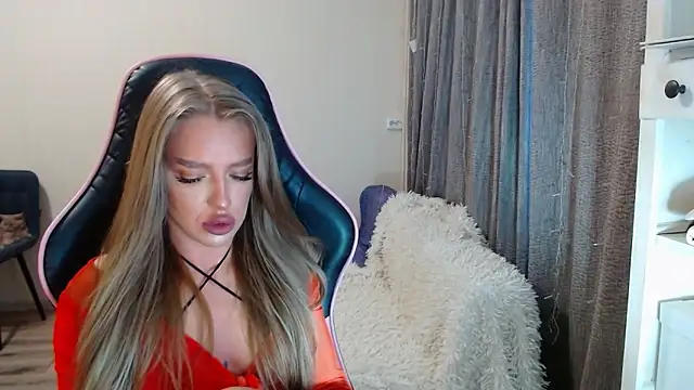 Snapshot of lonely_dreamm chatting on 01/09/25, 09:48 lonely dreamm online show from 01/09/25, 09:48