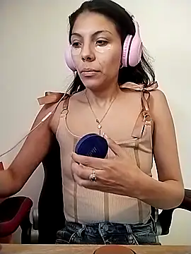 Selenakyle92  online show from 03/07/26, 05:43