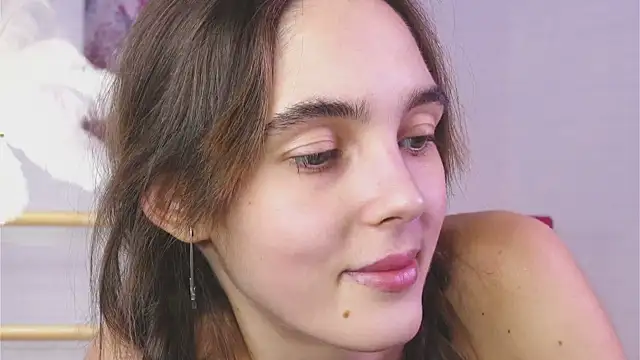 Snapshot of lylylovesyou chatting on 12/27/24, 11:50 lylylovesyou online show from 12/27/24, 11:50