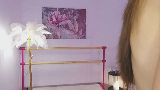 Snapshot of lylylovesyou chatting on 02/08/25, 10:07 lylylovesyou online show from 02/08/25, 10:07