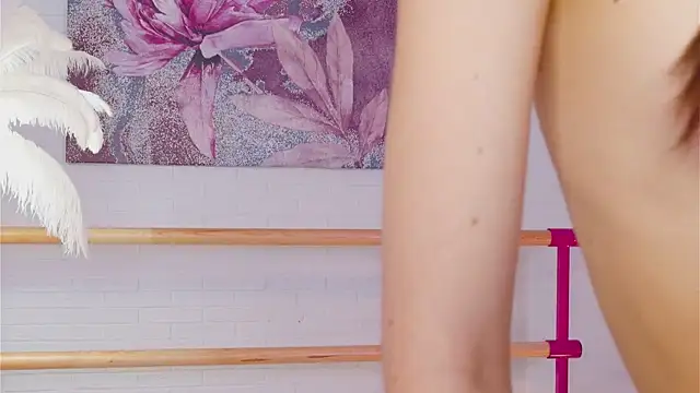 Snapshot of lylylovesyou chatting on 03/01/25, 09:07 lylylovesyou online show from 03/01/25, 09:07