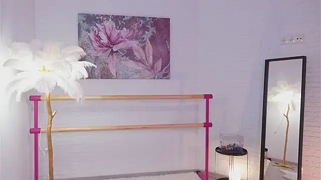 Snapshot of lylylovesyou chatting on 03/05/25, 05:40 lylylovesyou online show from 03/05/25, 05:40