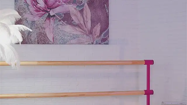 Snapshot of lylylovesyou chatting on 03/05/25, 08:43 lylylovesyou online show from 03/05/25, 08:43