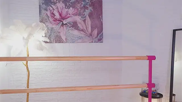 Snapshot of lylylovesyou chatting on 03/15/25, 08:58 lylylovesyou online show from 03/15/25, 08:58