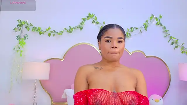 NahiaraReina online show from 12/03/25, 01:53