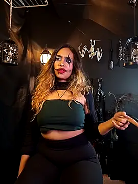 Snapshot of saba_the_courtesan chatting on 10/22/25, 06:57 saba the courtesan online show from 10/22/25, 06:57