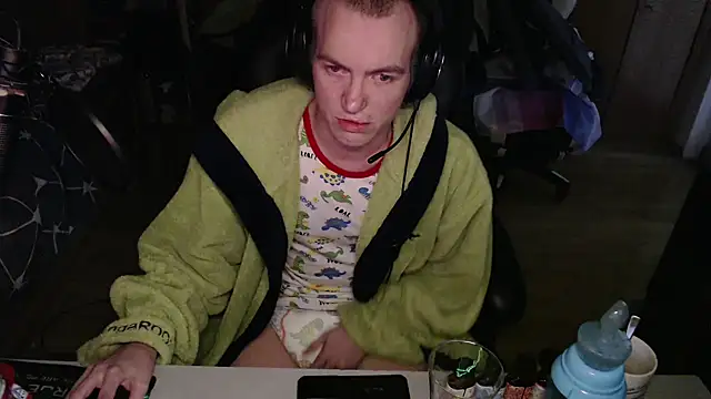 Snapshot of BabyDracoDarkfang chatting on 05/12/26, 05:43 BabyDracoDarkfang online show from 05/12/26, 05:43