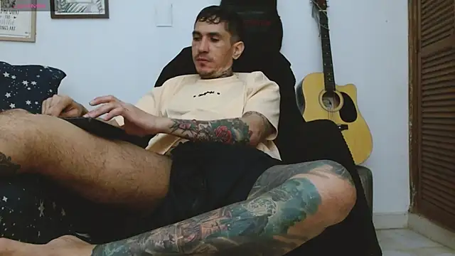 Snapshot of IaDoherty chatting on 10/25/25, 08:55 IaDoherty online show from 10/25/25, 08:55