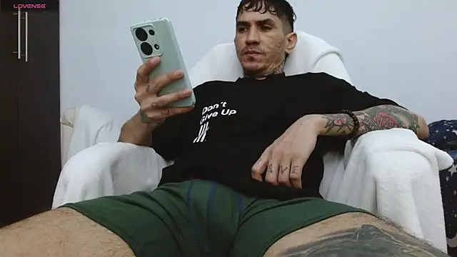 Snapshot of IaDoherty chatting on 11/22/25, 08:35 IaDoherty online show from 11/22/25, 08:35