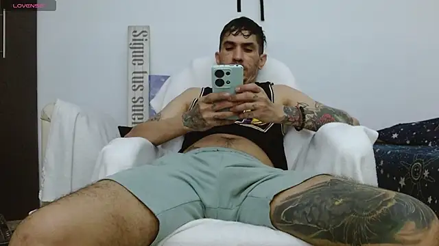 Snapshot of IaDoherty chatting on 11/28/25, 07:33 IaDoherty online show from 11/28/25, 07:33