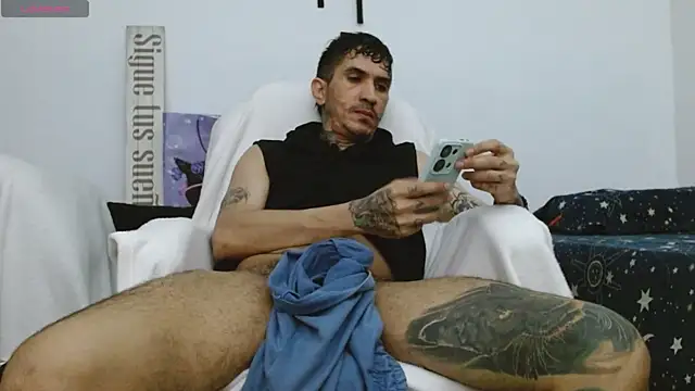 Snapshot of IaDoherty chatting on 11/30/25, 08:07 IaDoherty online show from 11/30/25, 08:07