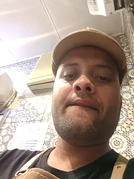 Snapshot of AlamJi07 chatting on 09/20/25, 10:33 AlamJi07 online show from 09/20/25, 10:33